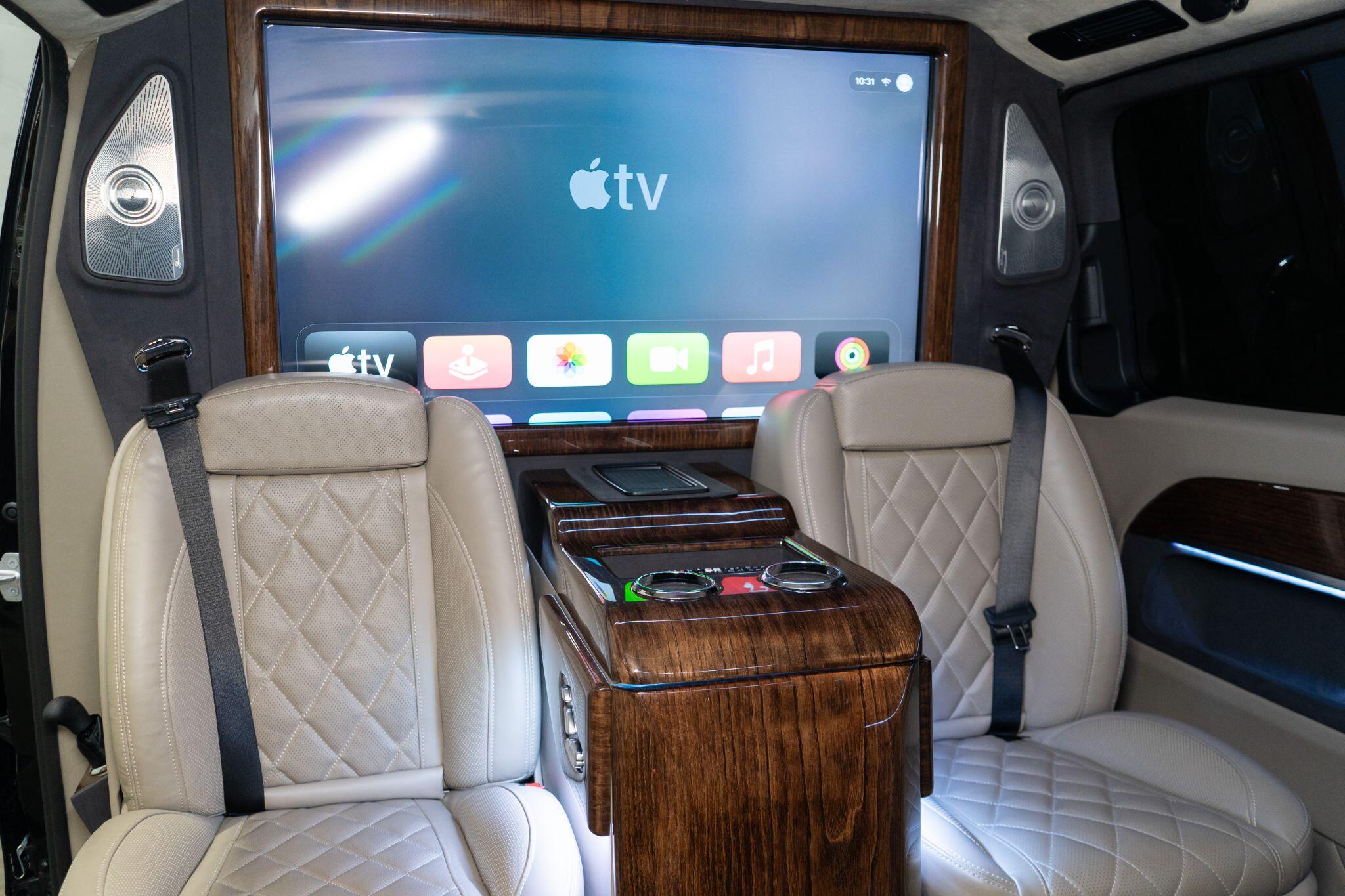 Mercedes-Benz V-Class view 18