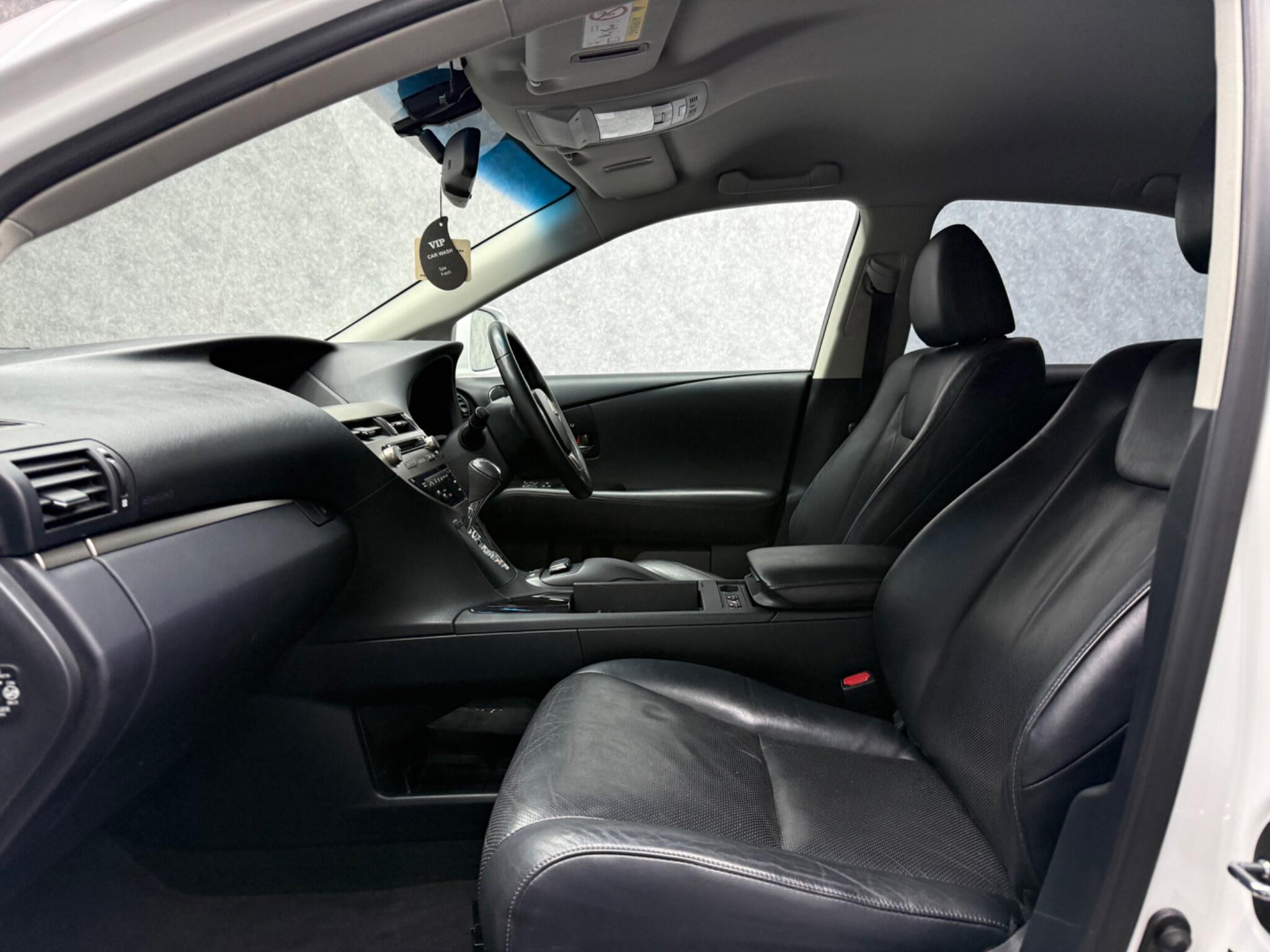 Lexus RX view 3