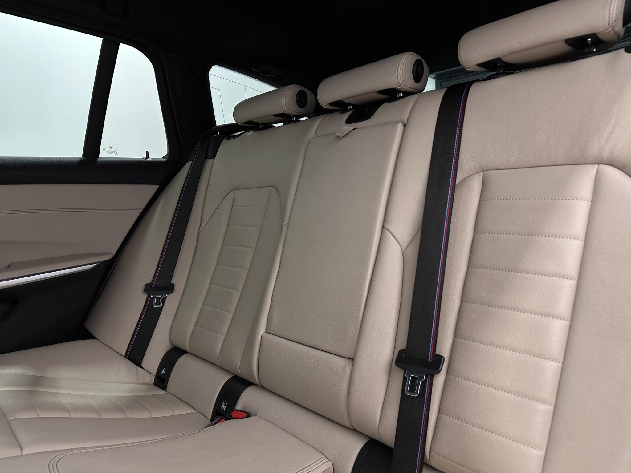 BMW 3 Series view 42