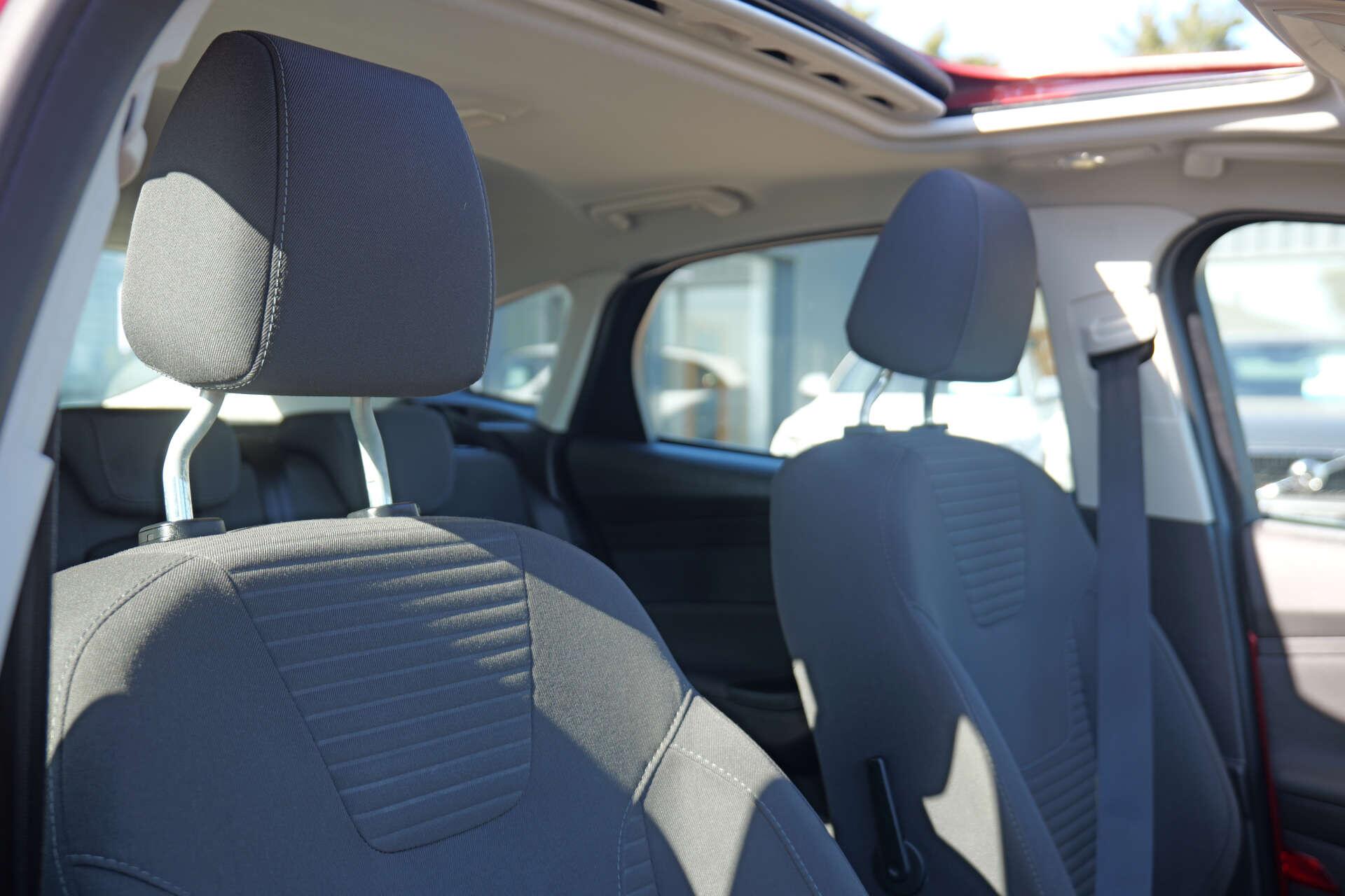 Ford Focus view 18