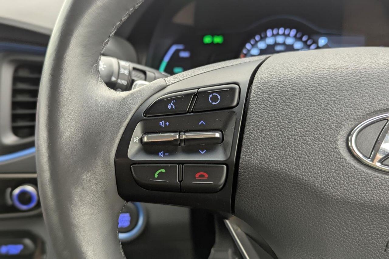 Hyundai IONIQ view 32