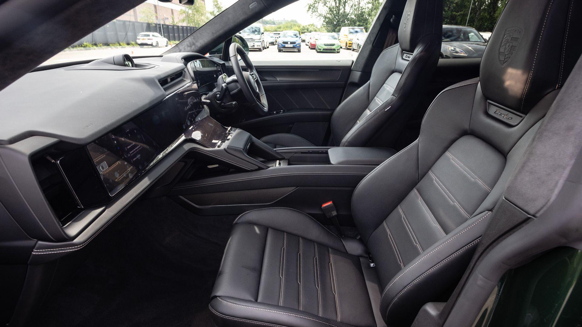 Porsche Cayenne view 29