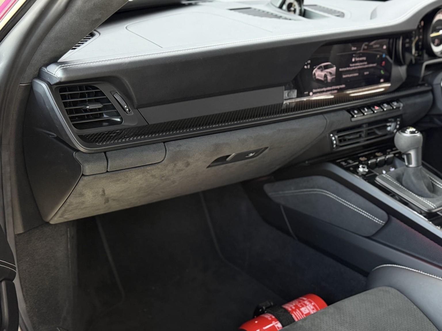 Porsche 911 view 45