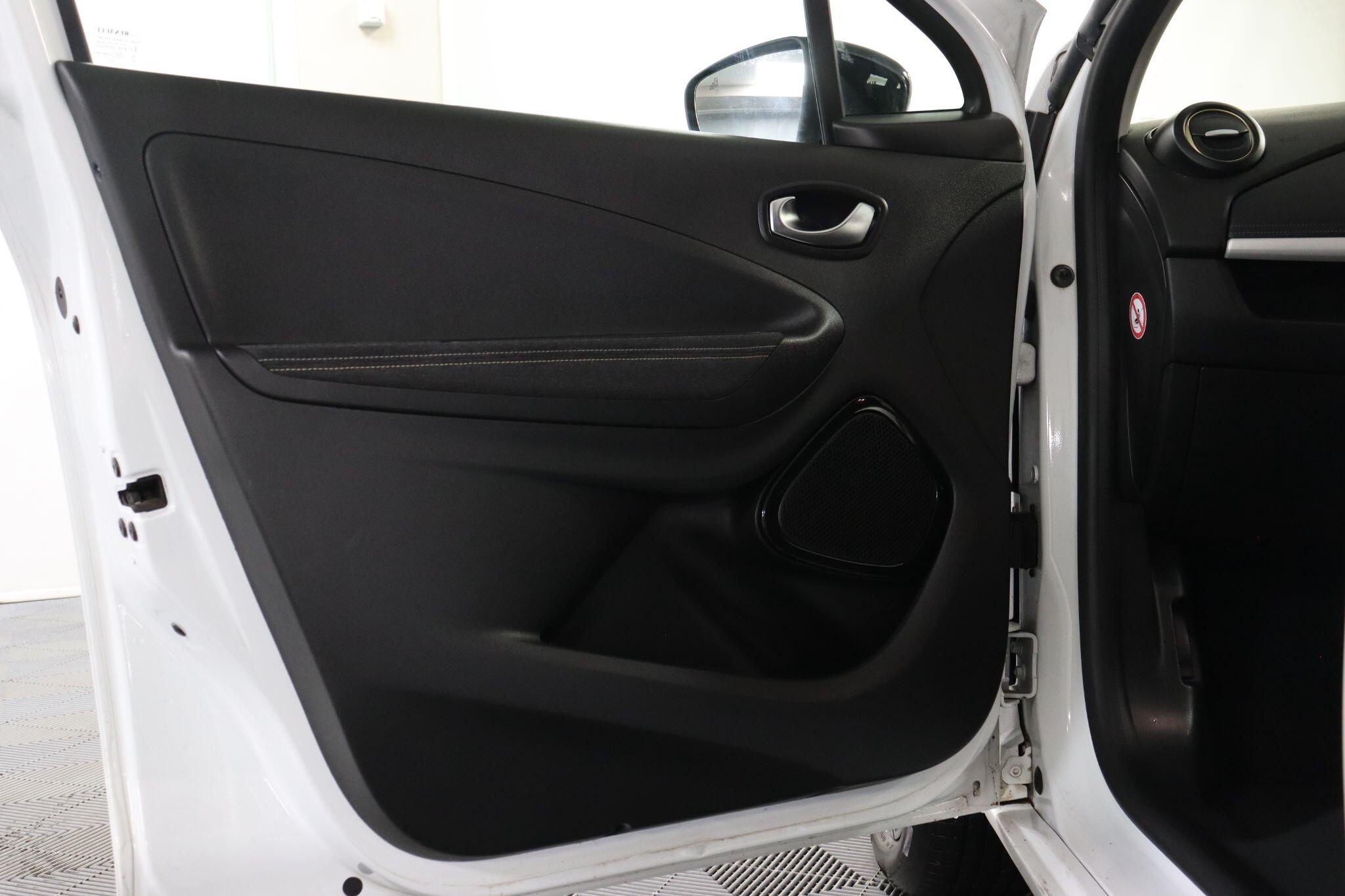 Renault Zoe view 45