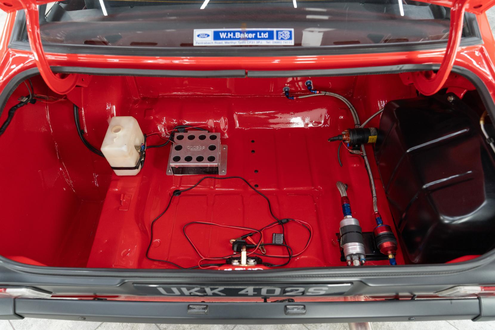 Ford Escort view 22