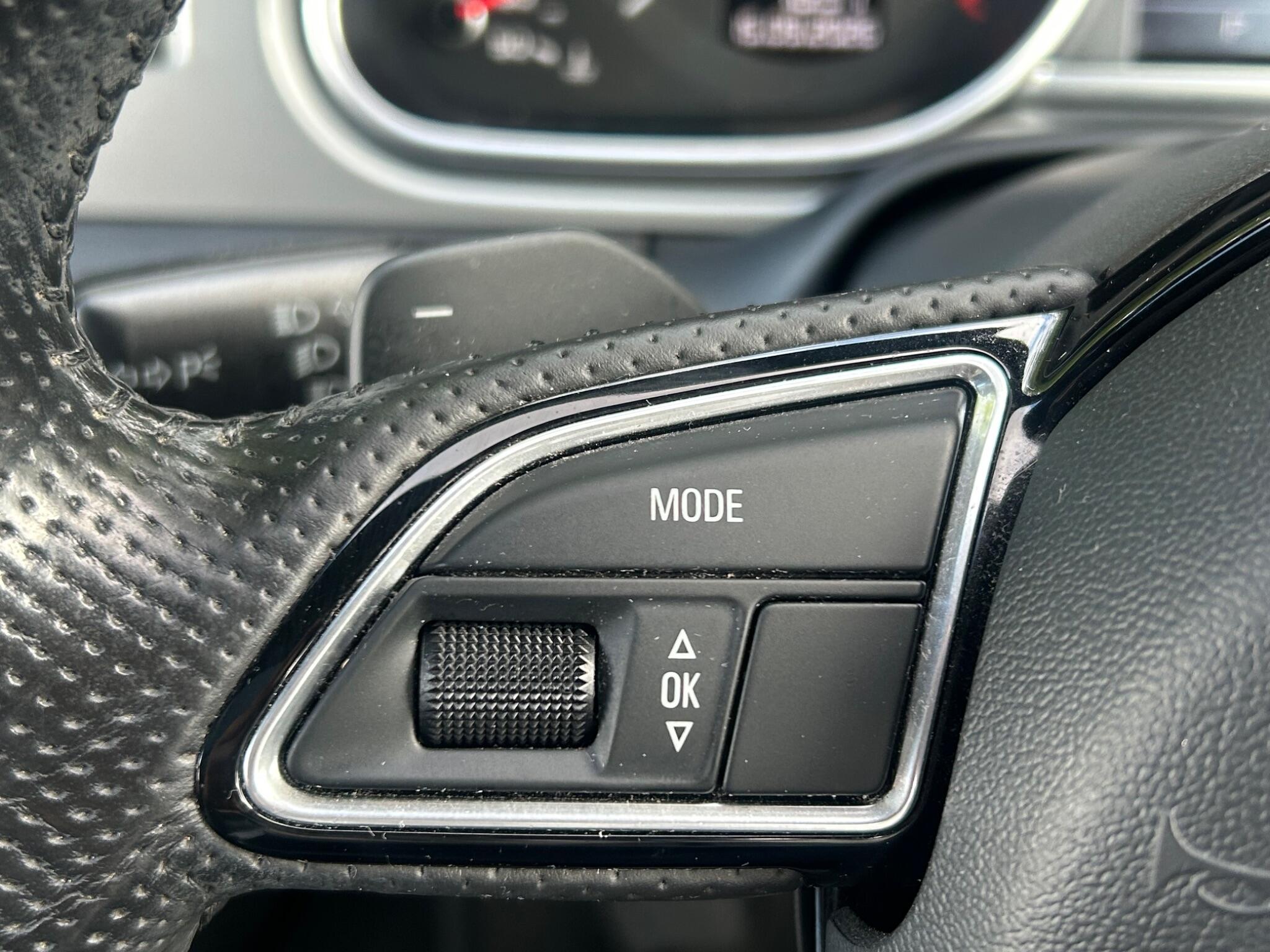 Audi Q7 view 43