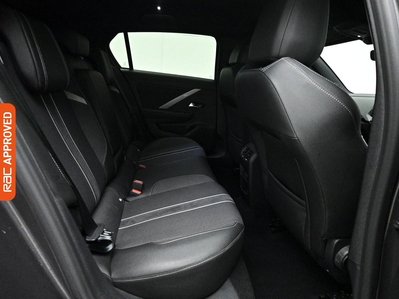 Vauxhall Astra view 13