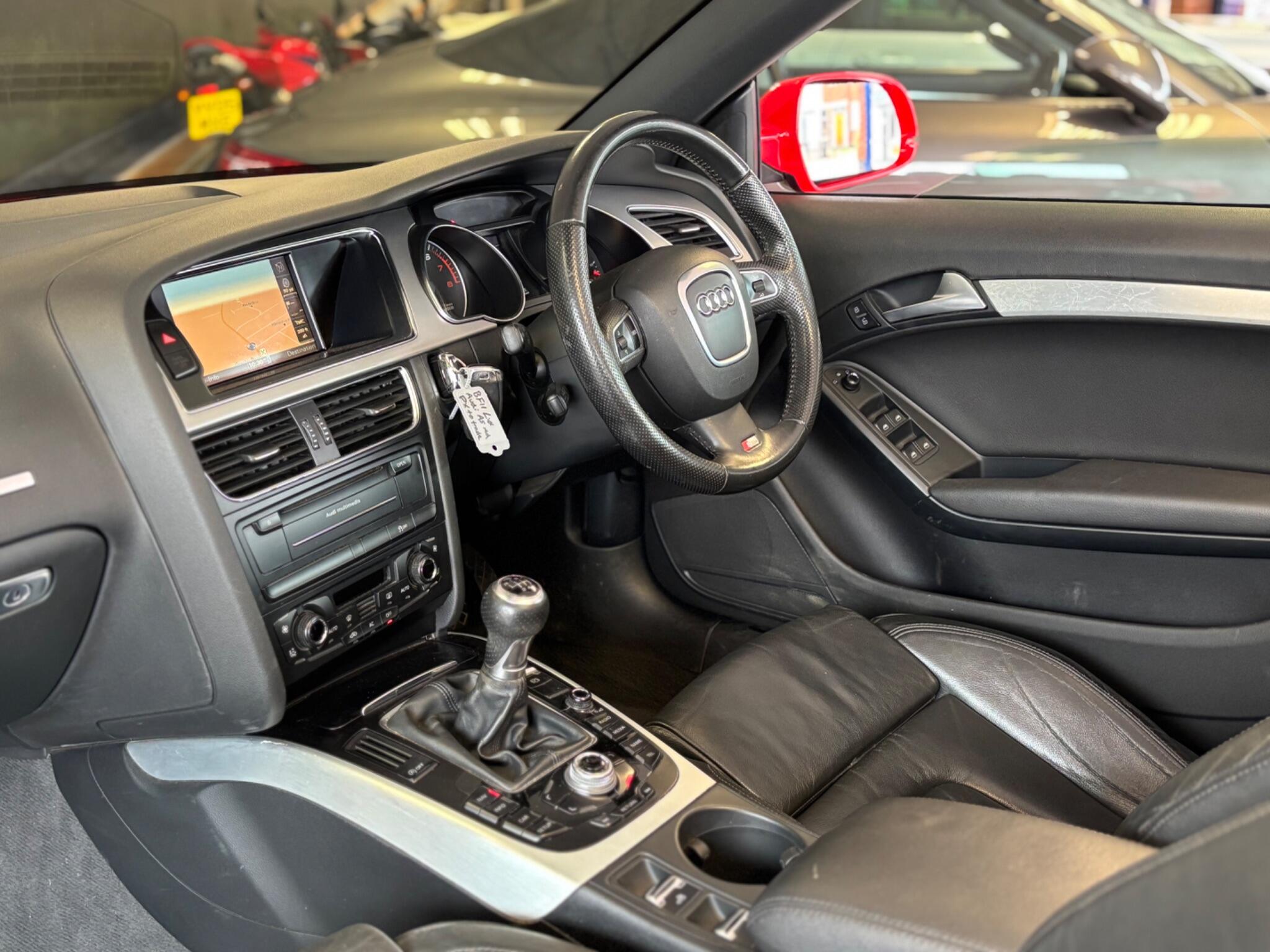 Audi A5 Cabriolet view 13