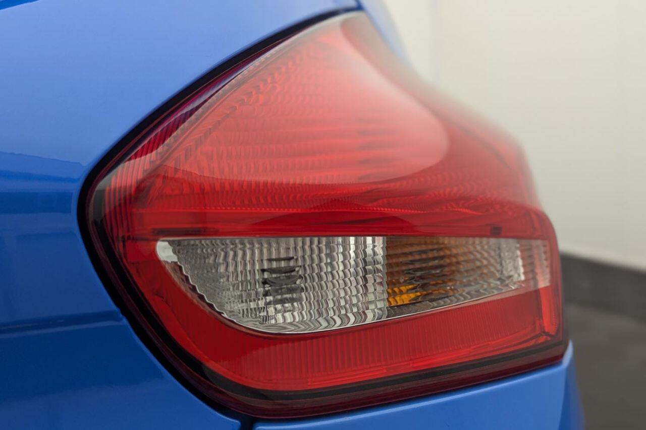 Ford Focus view 39