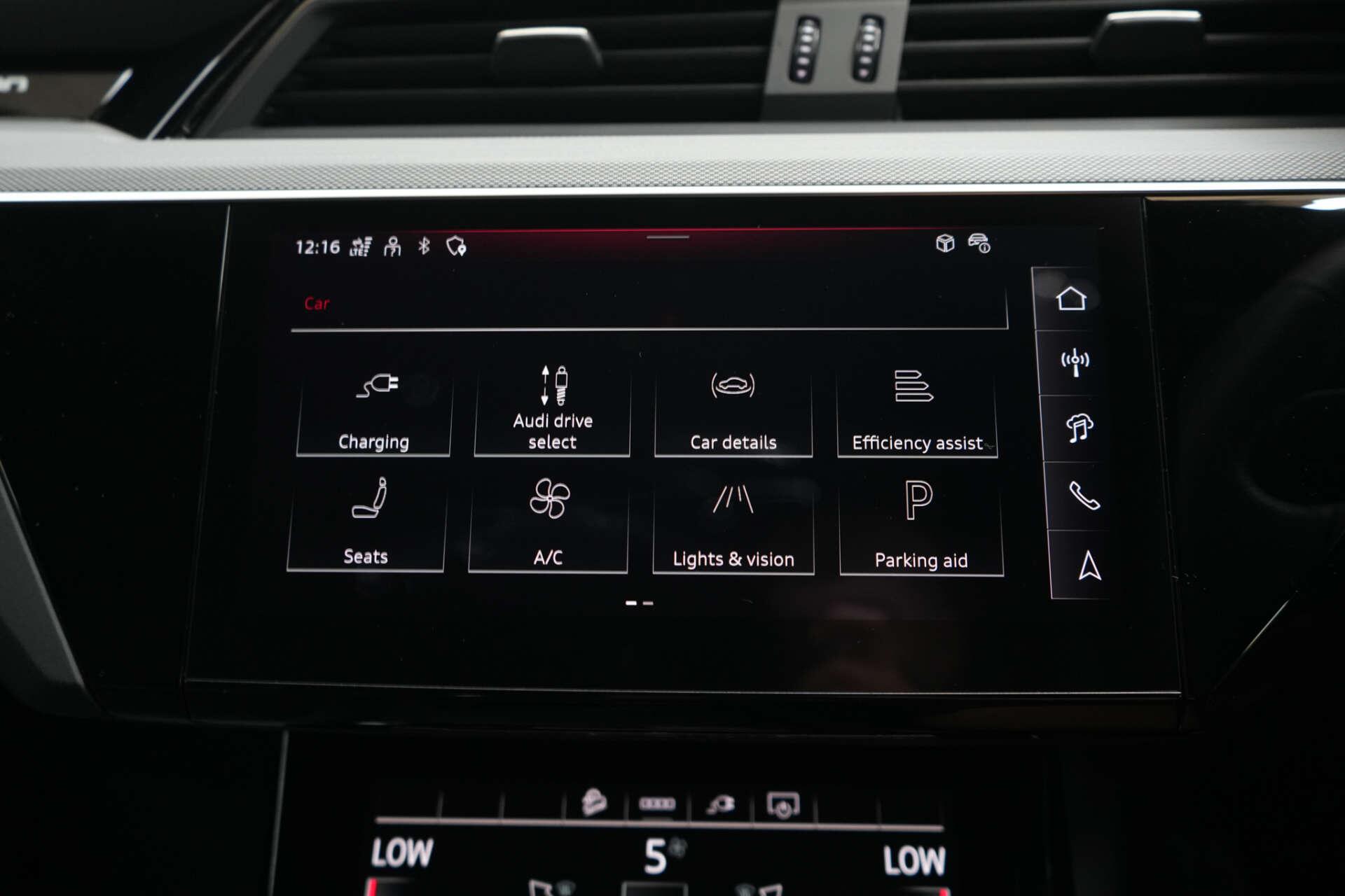 Audi Q8 E-Tron view 34