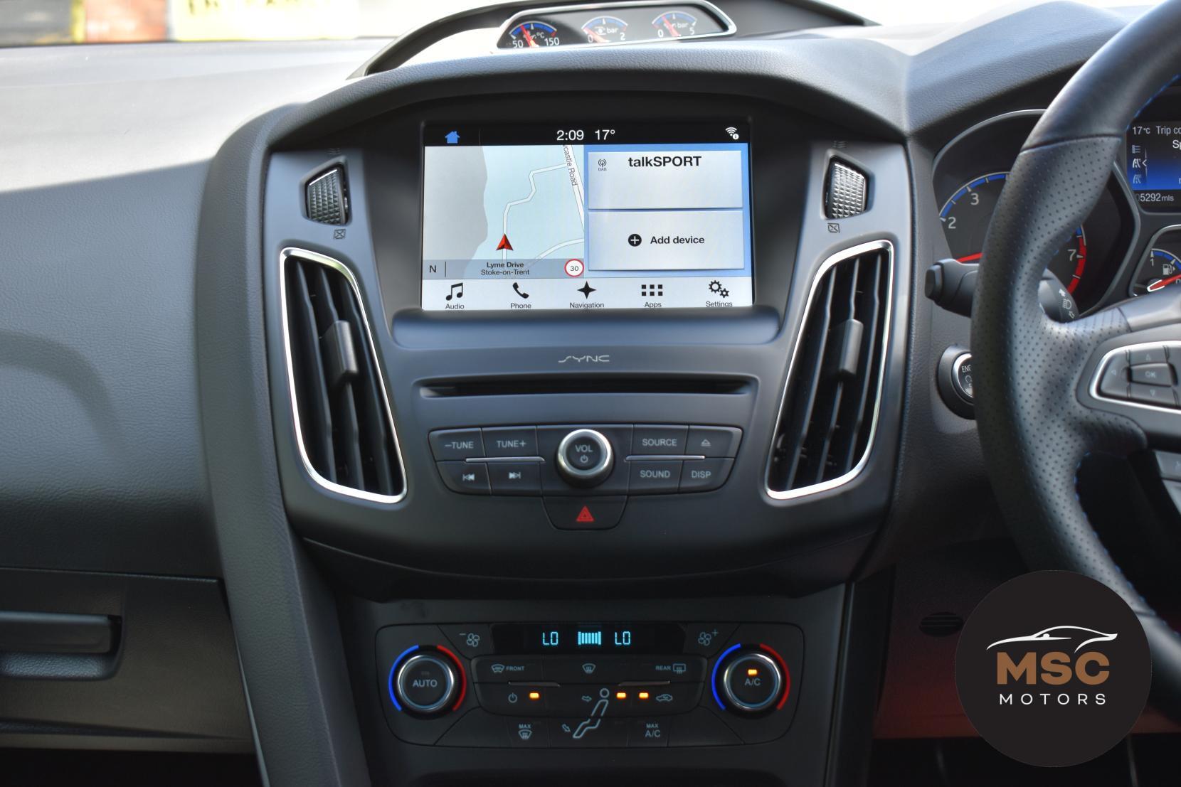 Ford Focus view 54
