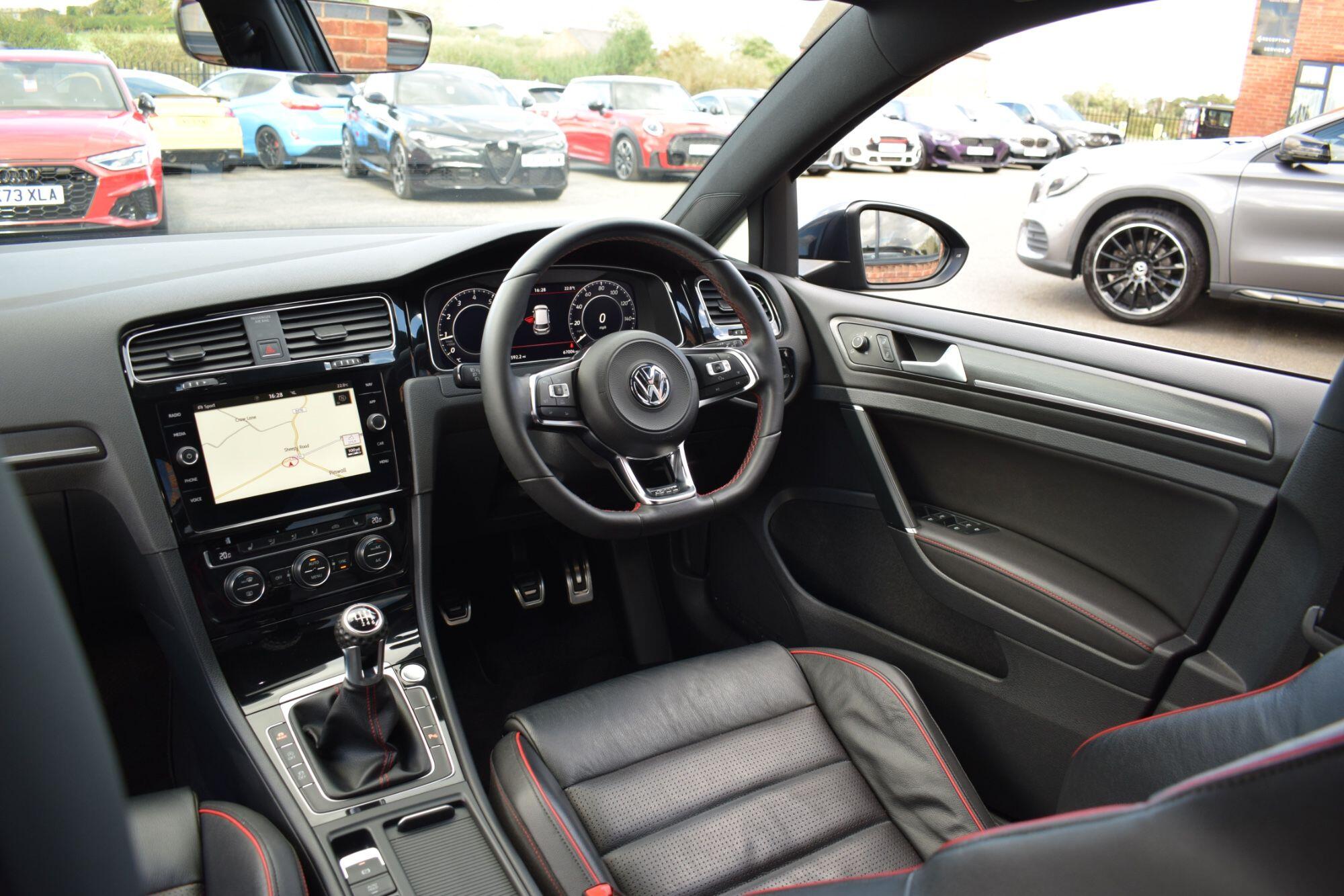 Volkswagen Golf view 27