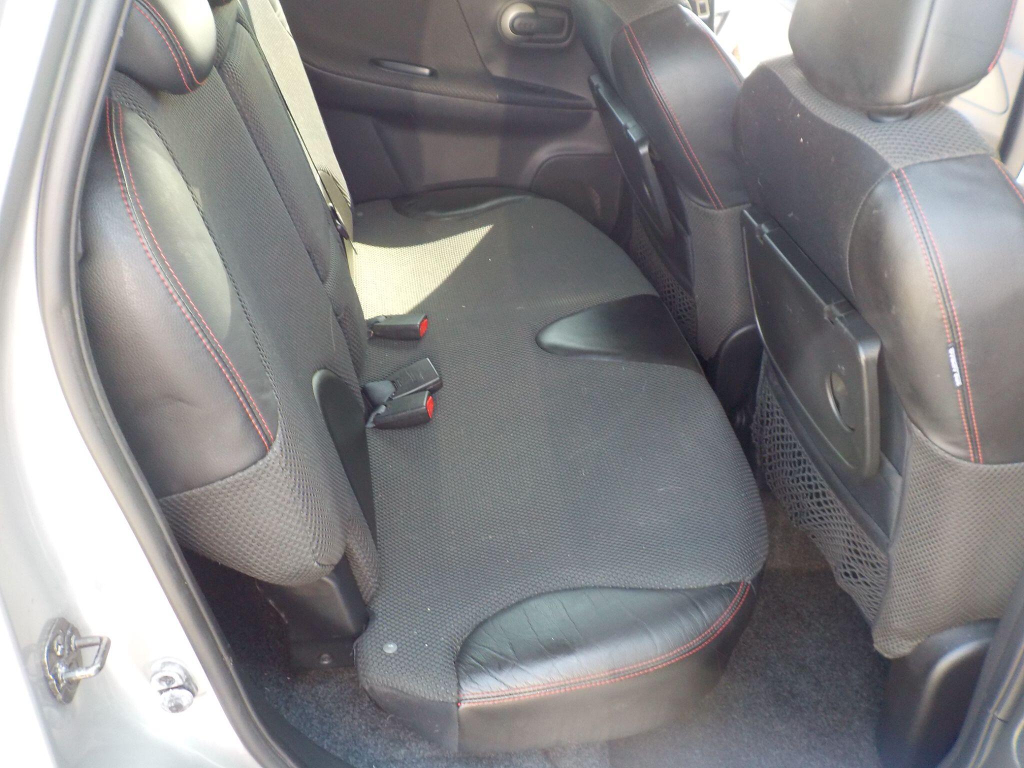 Nissan Note 1.6 16V Tekna Auto Euro 4 5dr