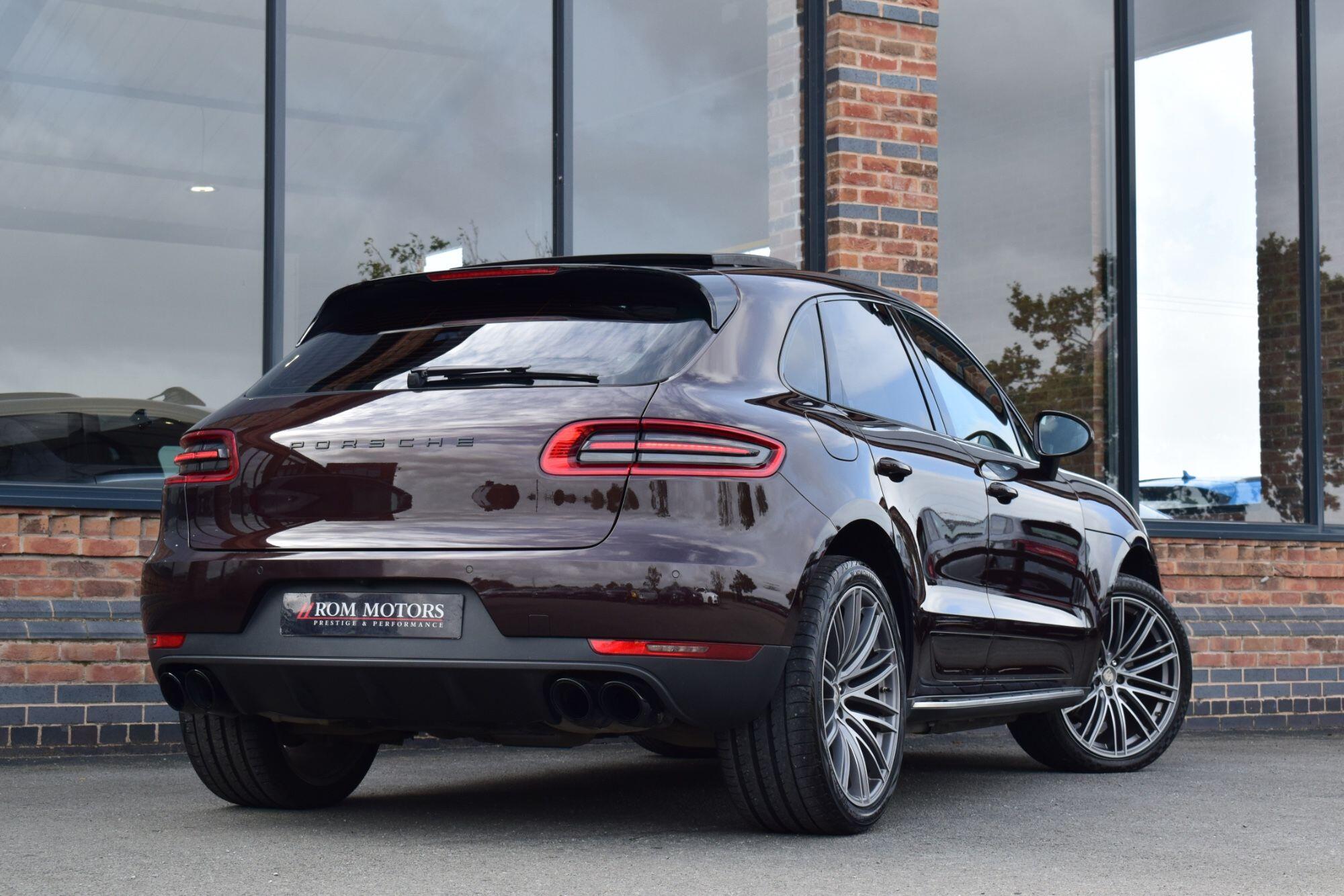 Porsche Macan view 40