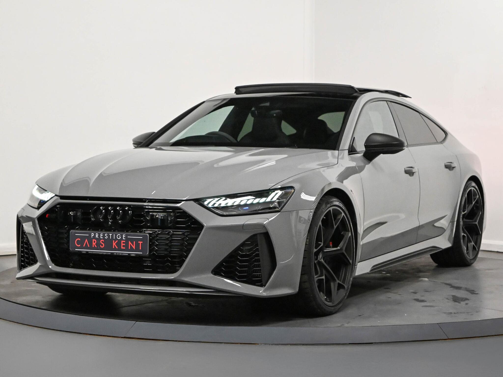 Audi RS7 view 7