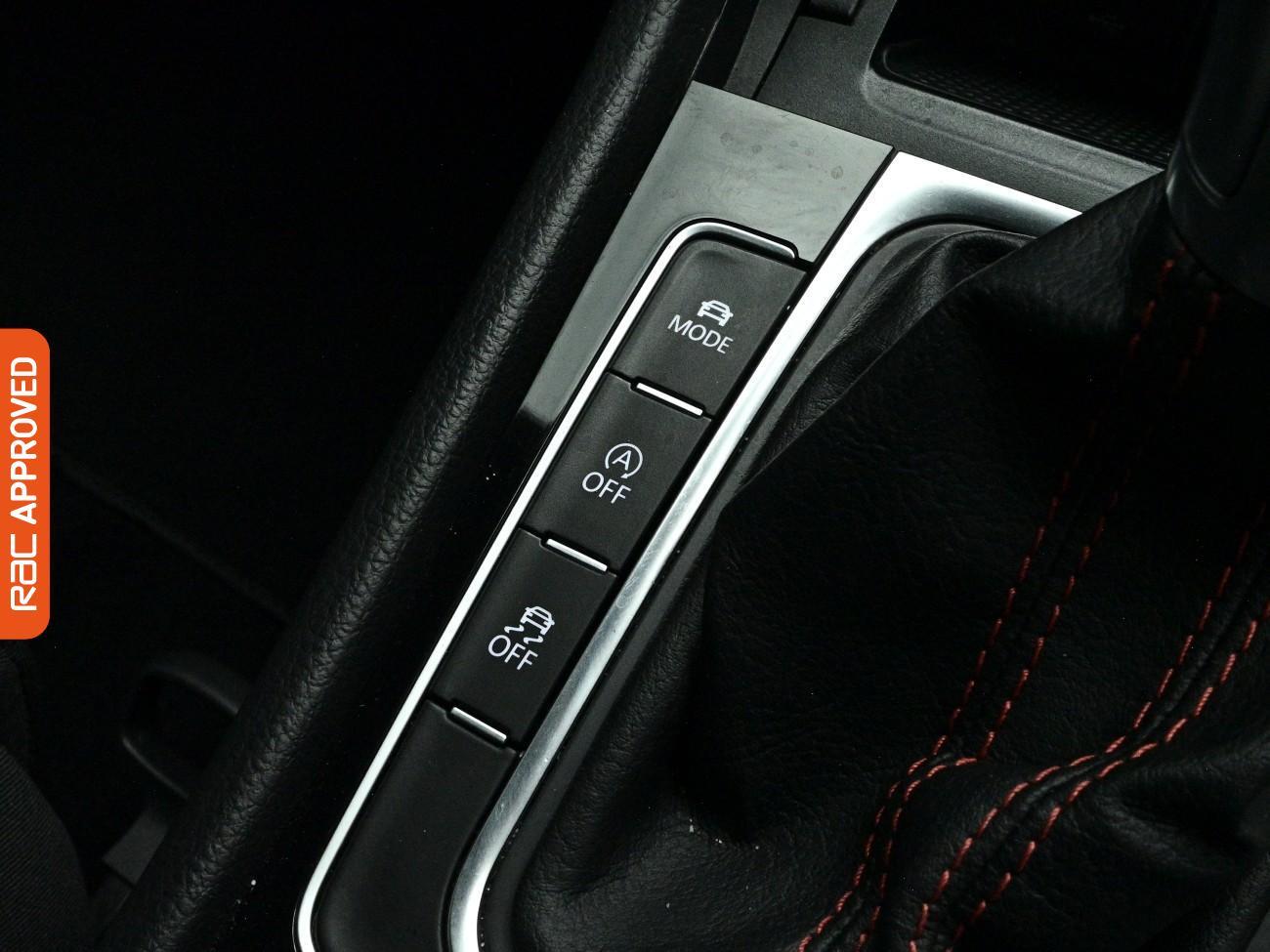 Volkswagen Golf view 21