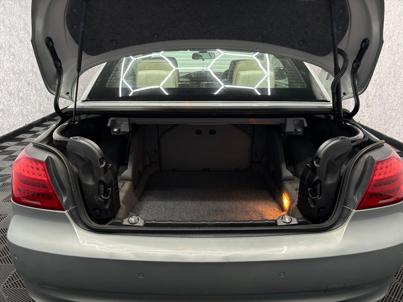 BMW 3 Series view 19