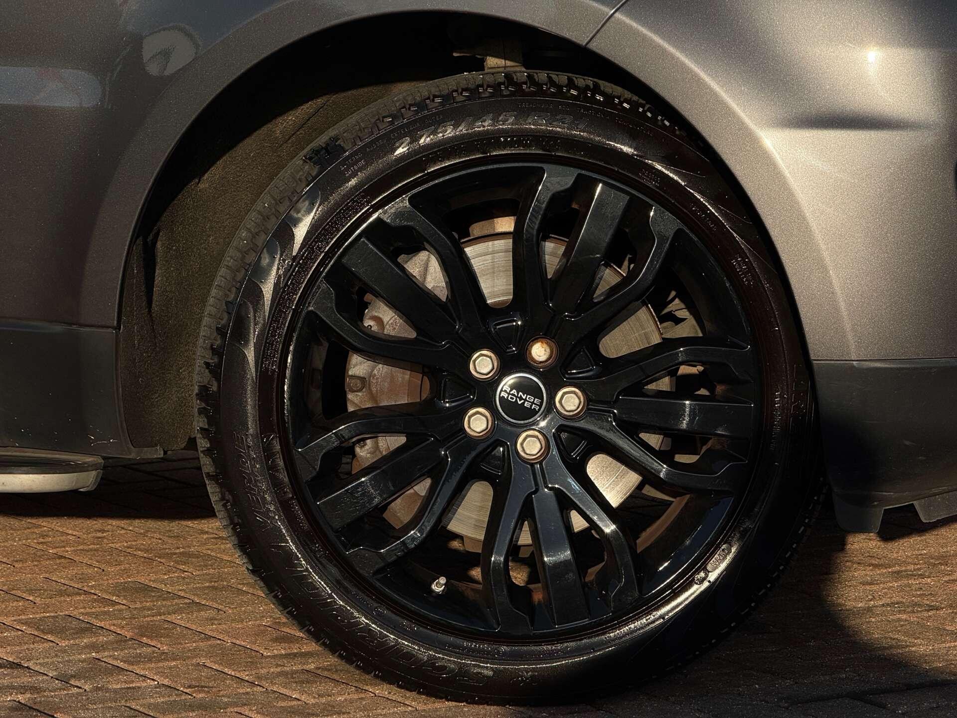 Land Rover Range Rover Sport view 11