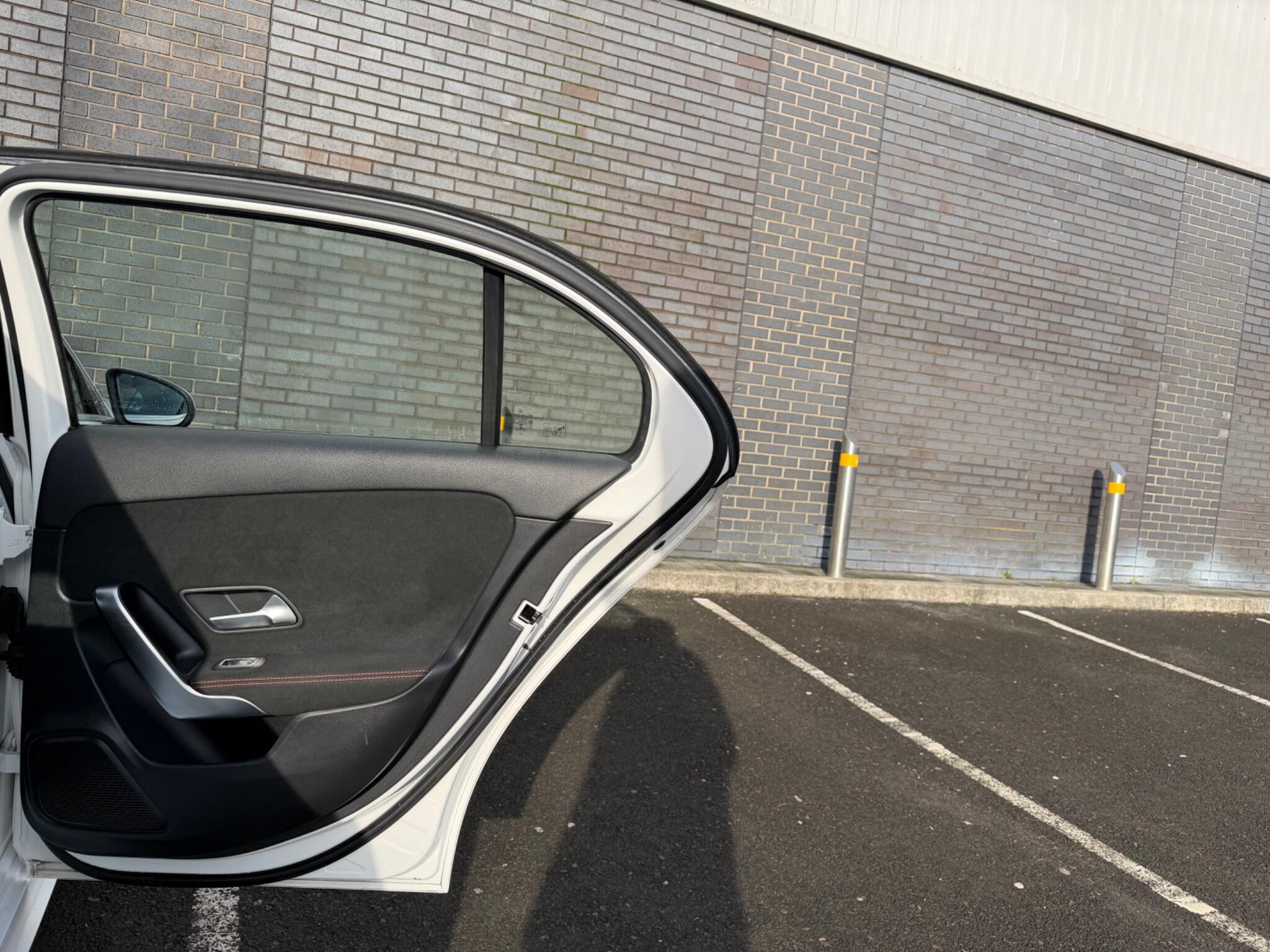 2019 Mercedes-Benz A Class 2.0 A200d AMG Line 8G-DCT Euro 6 (s/s) 5dr • 58,200 miles image 18