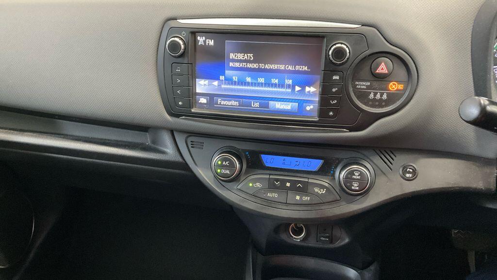 Toyota Yaris view 10