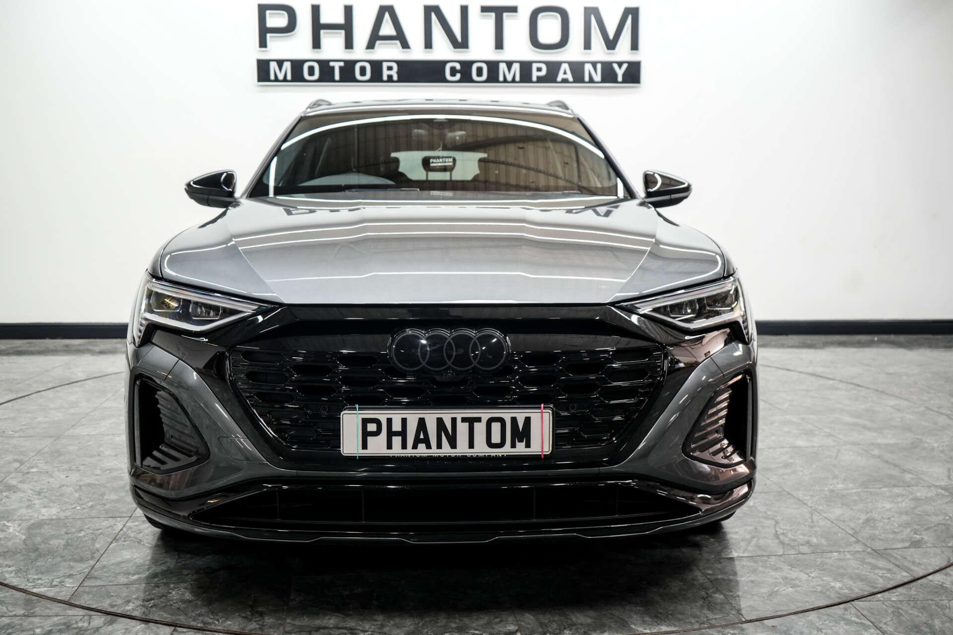 Audi Q8 E-Tron view 5