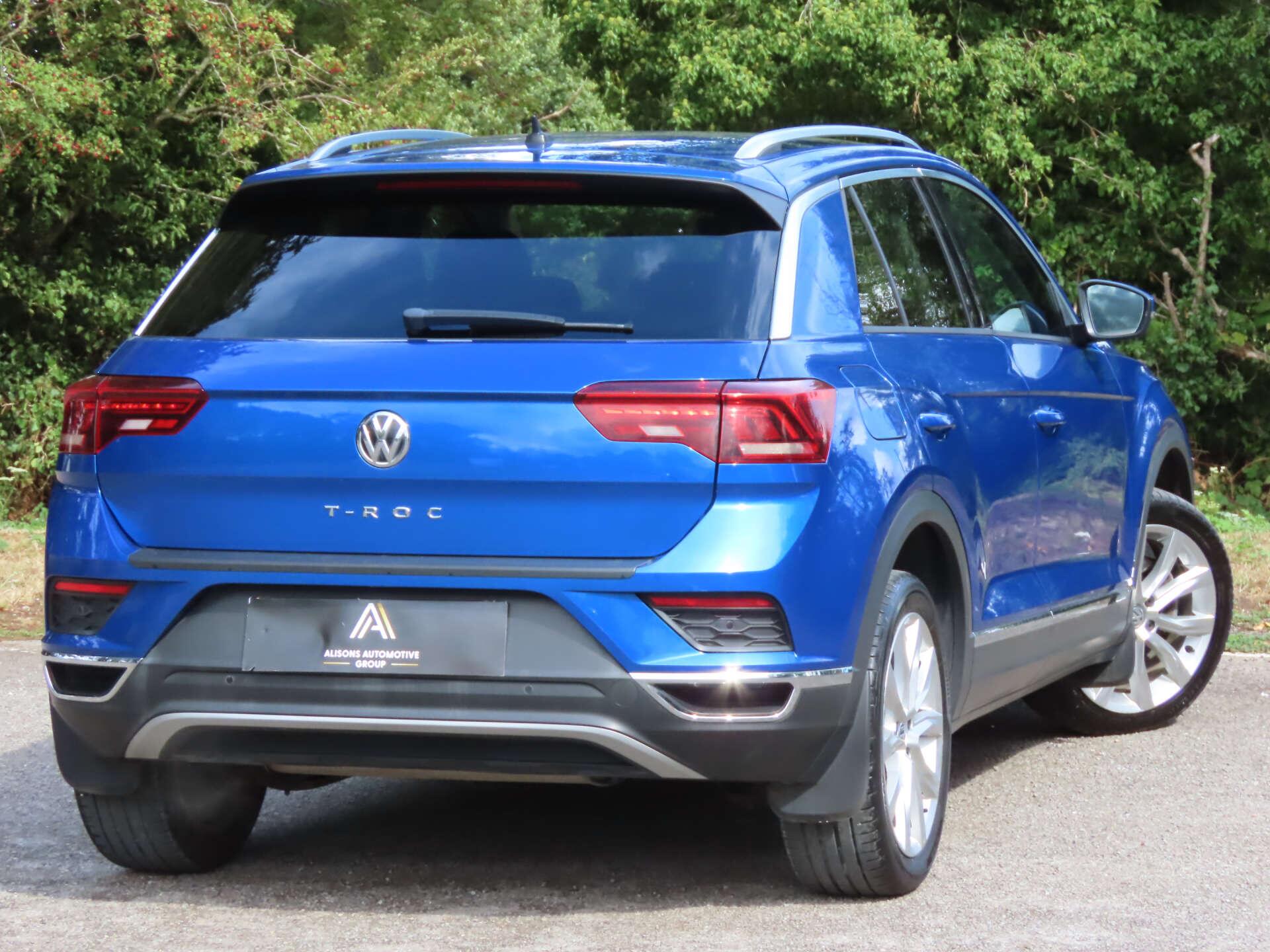 Volkswagen T-Roc view 4