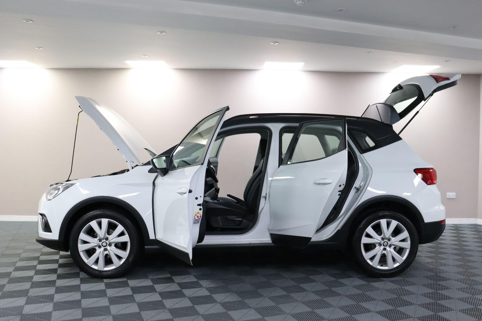 Seat Arona view 6