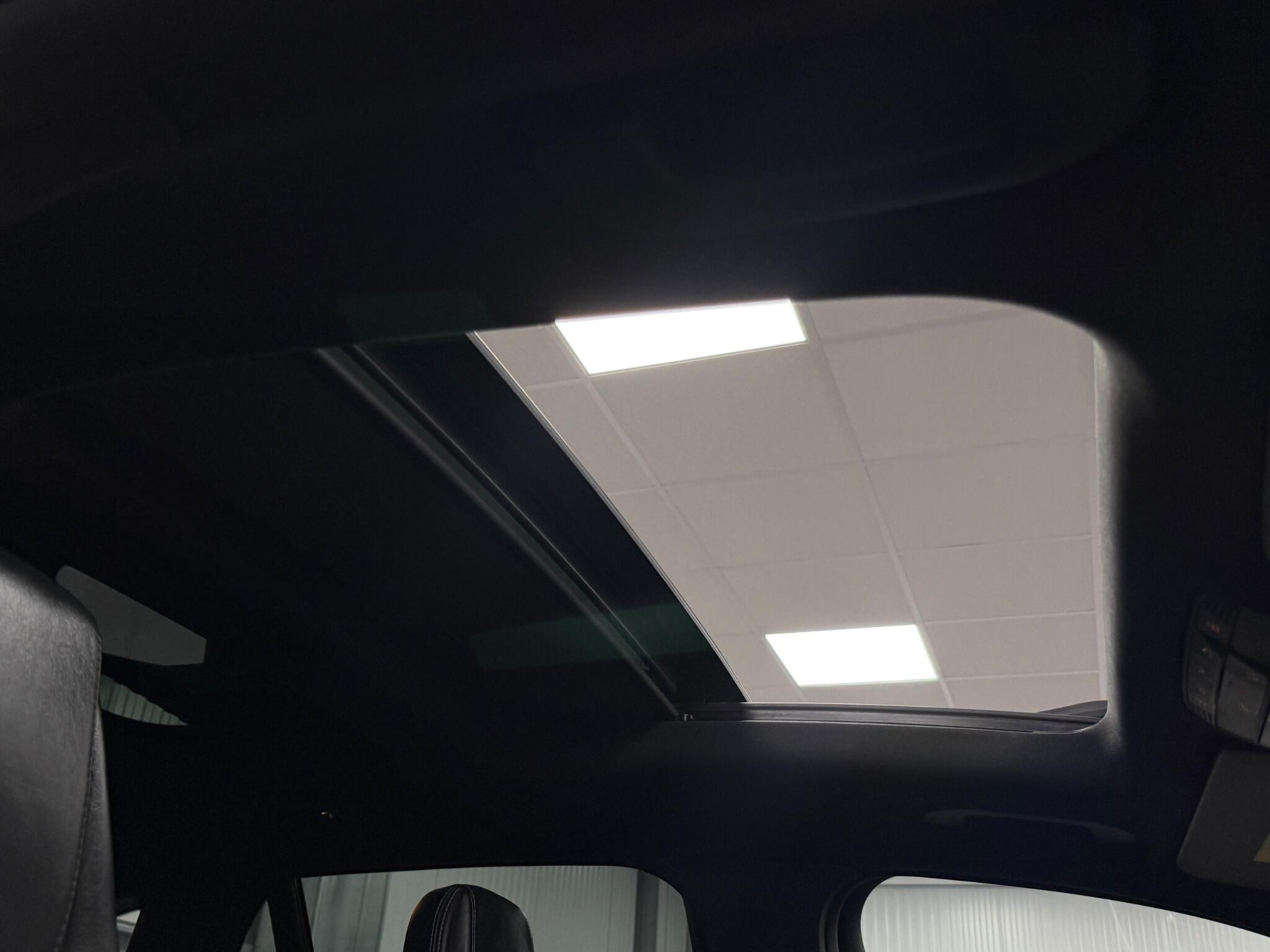 Mercedes-Benz GLC view 24