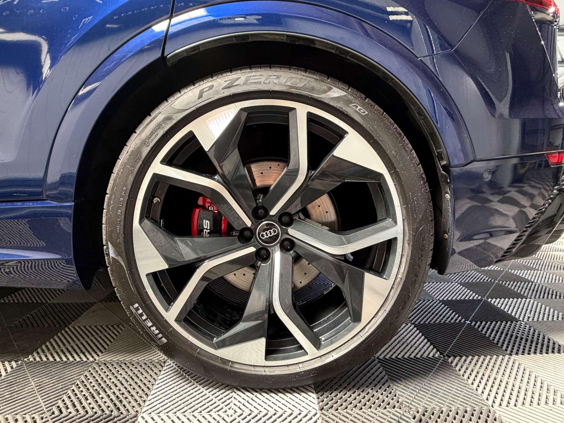 Audi RSQ8 view 9