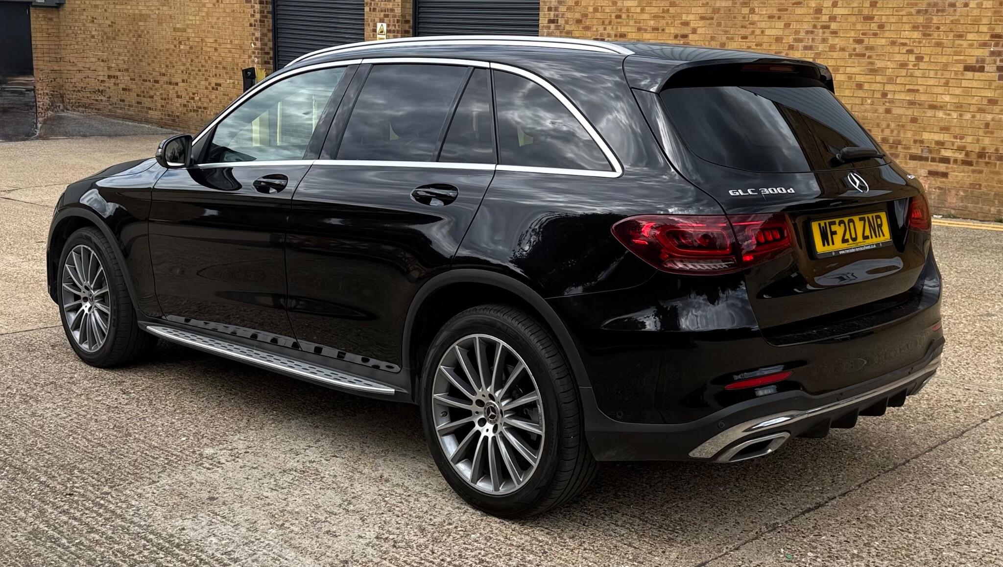 Mercedes-Benz GLC view 4