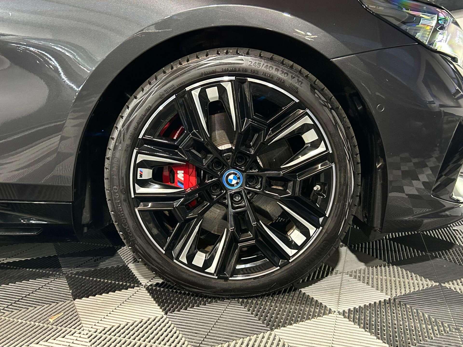 BMW I5 view 45