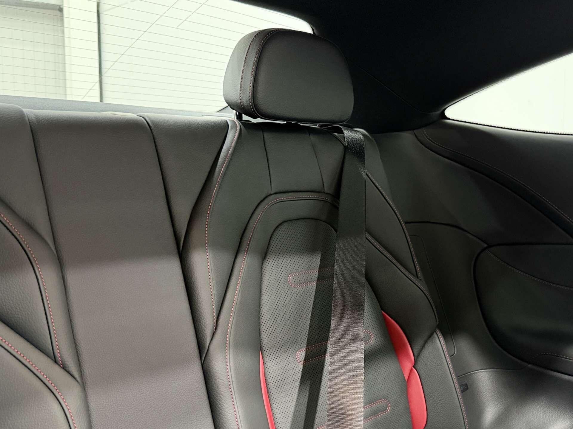 Mercedes-Benz Cle view 14