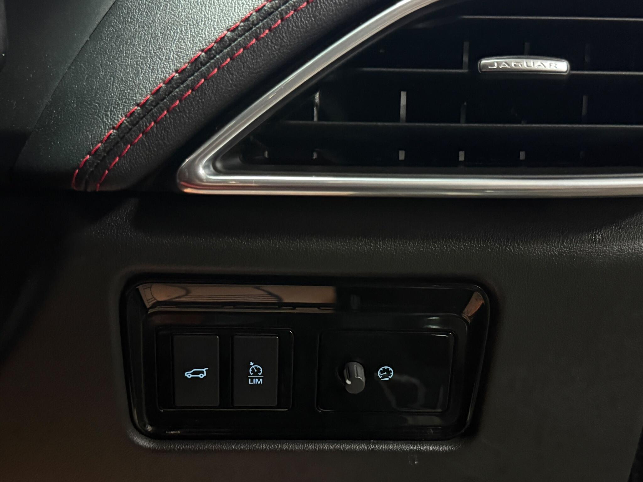 Jaguar F-Pace view 28