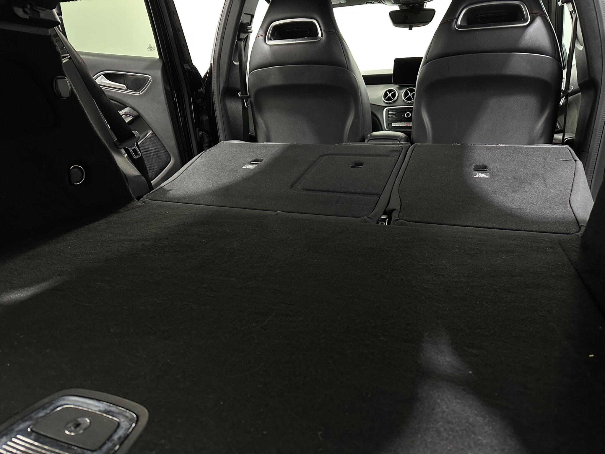 Mercedes-Benz Gla view 45
