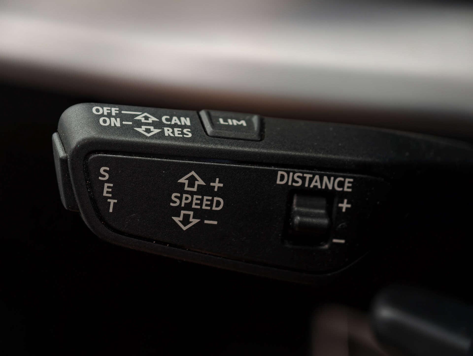 Audi Q8 view 51