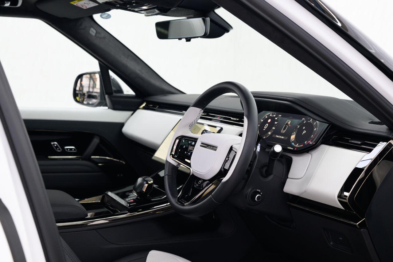 Land Rover Range Rover Sport view 25