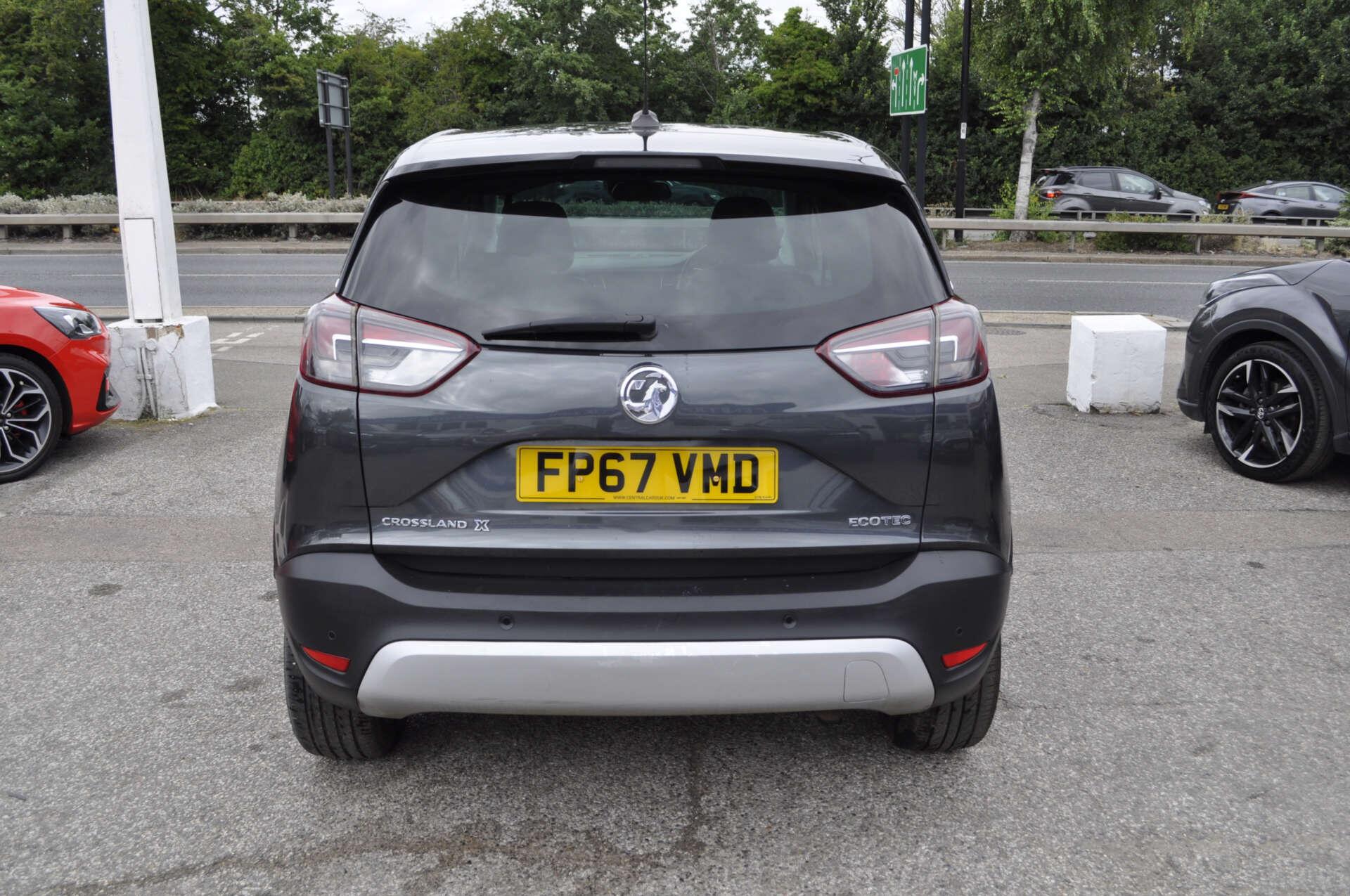 Vauxhall Crossland X view 8