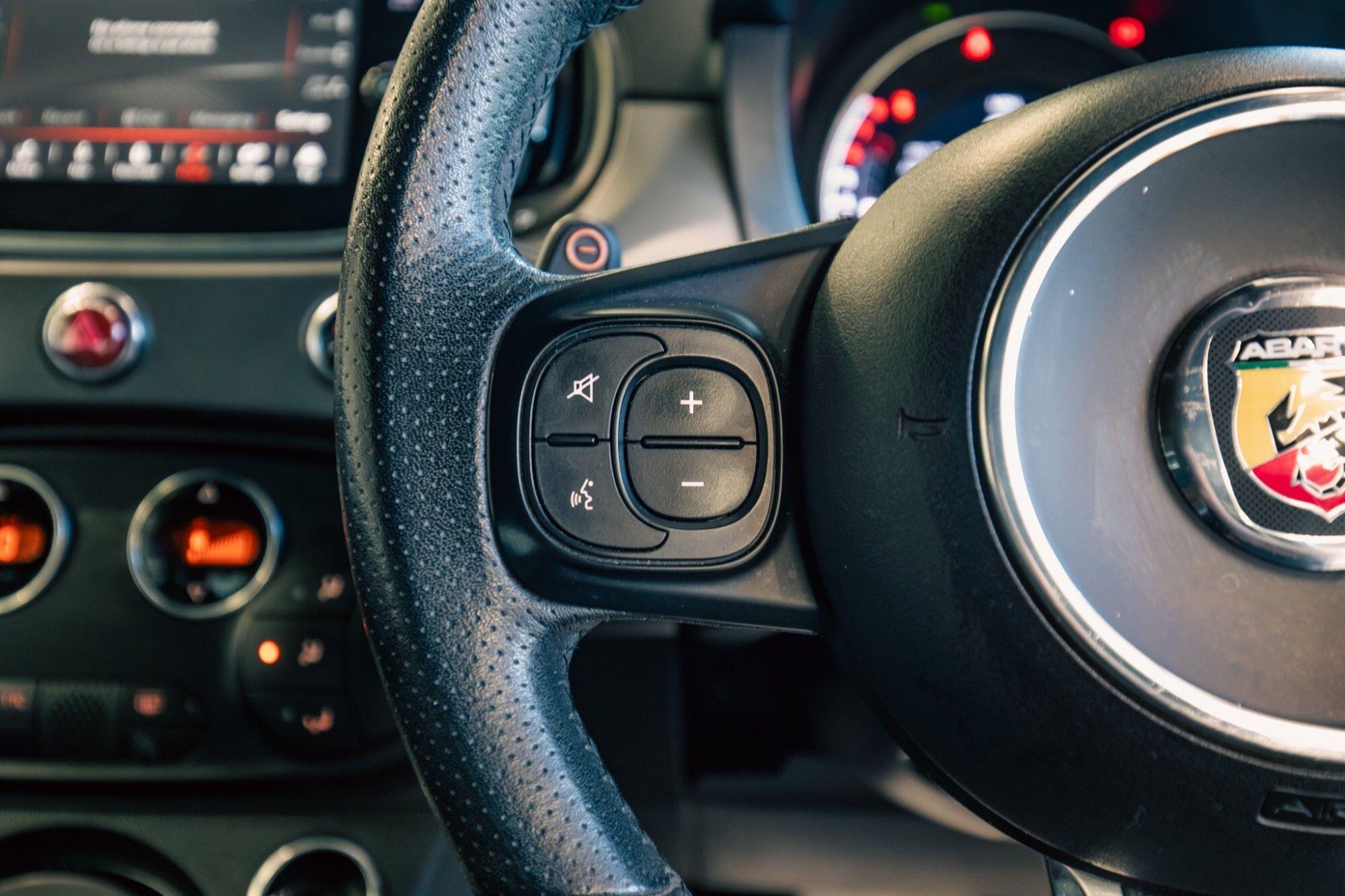 Abarth 595 view 11