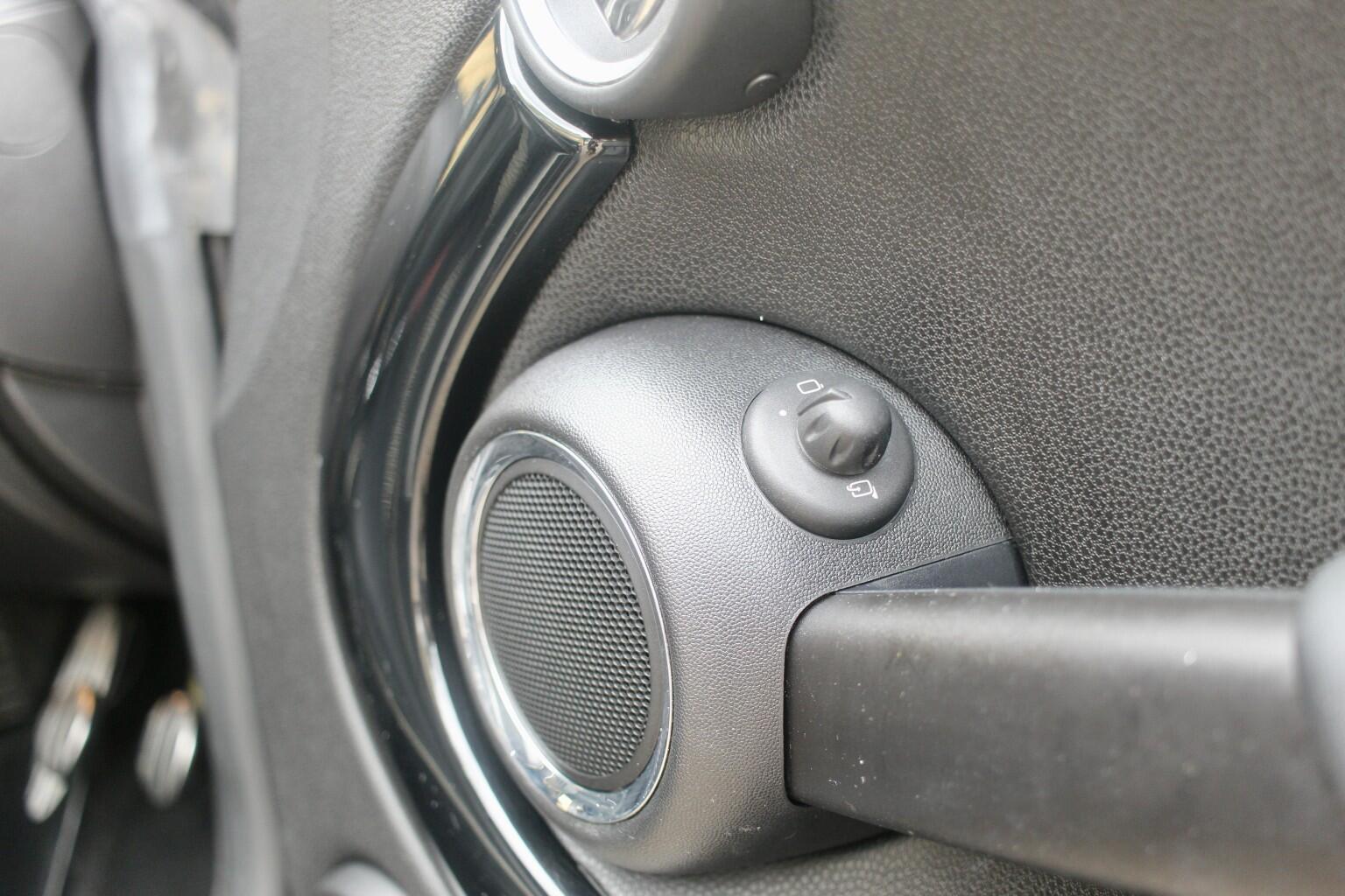 MINI Coupe view 22