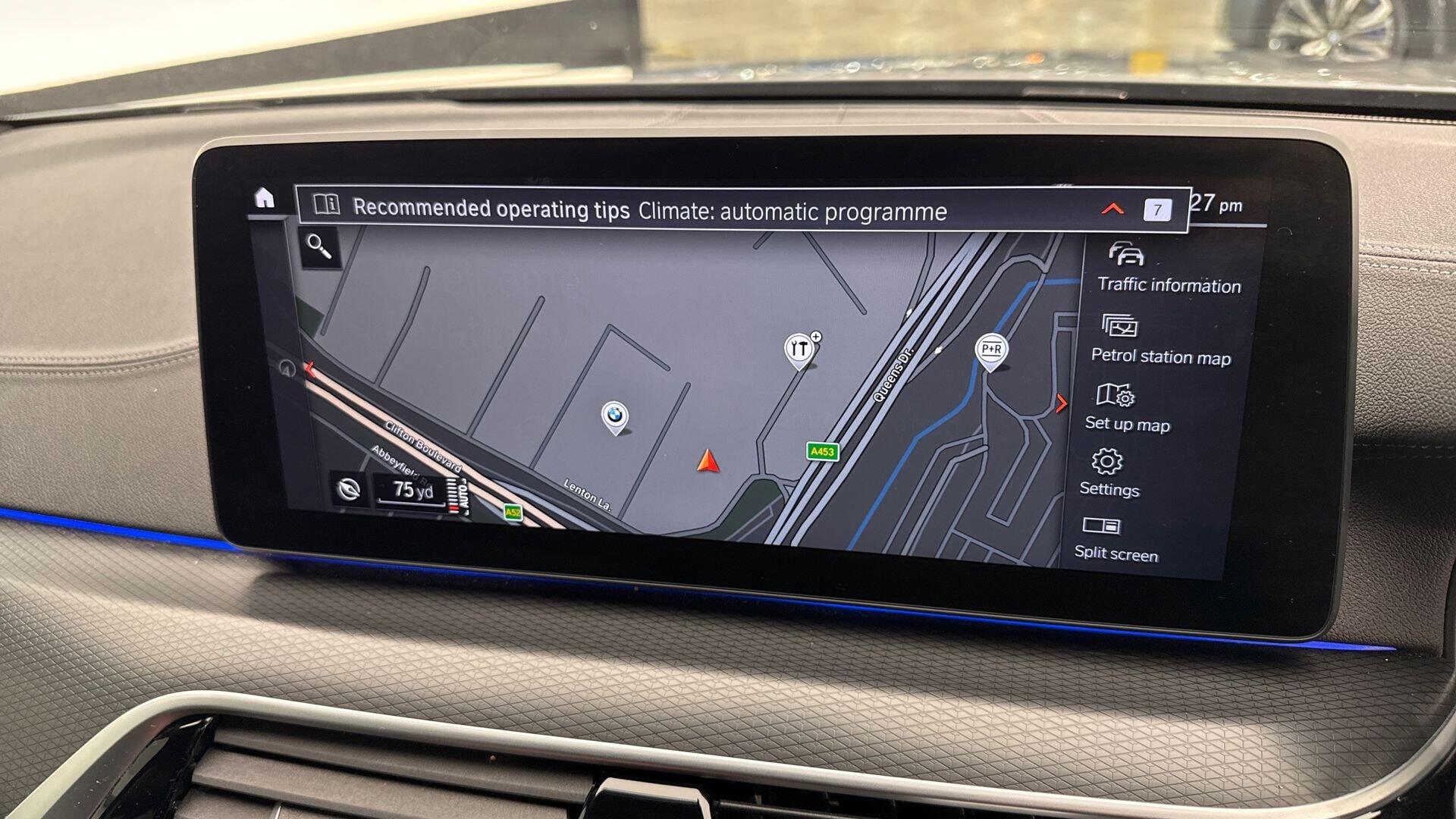 BMW 5 Series view 25