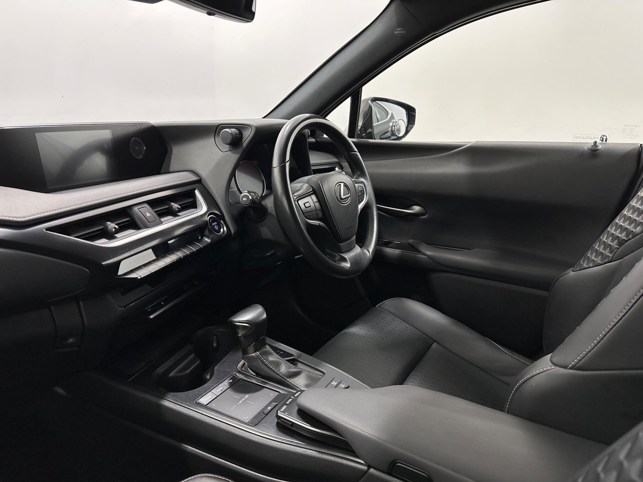 Lexus UX view 31