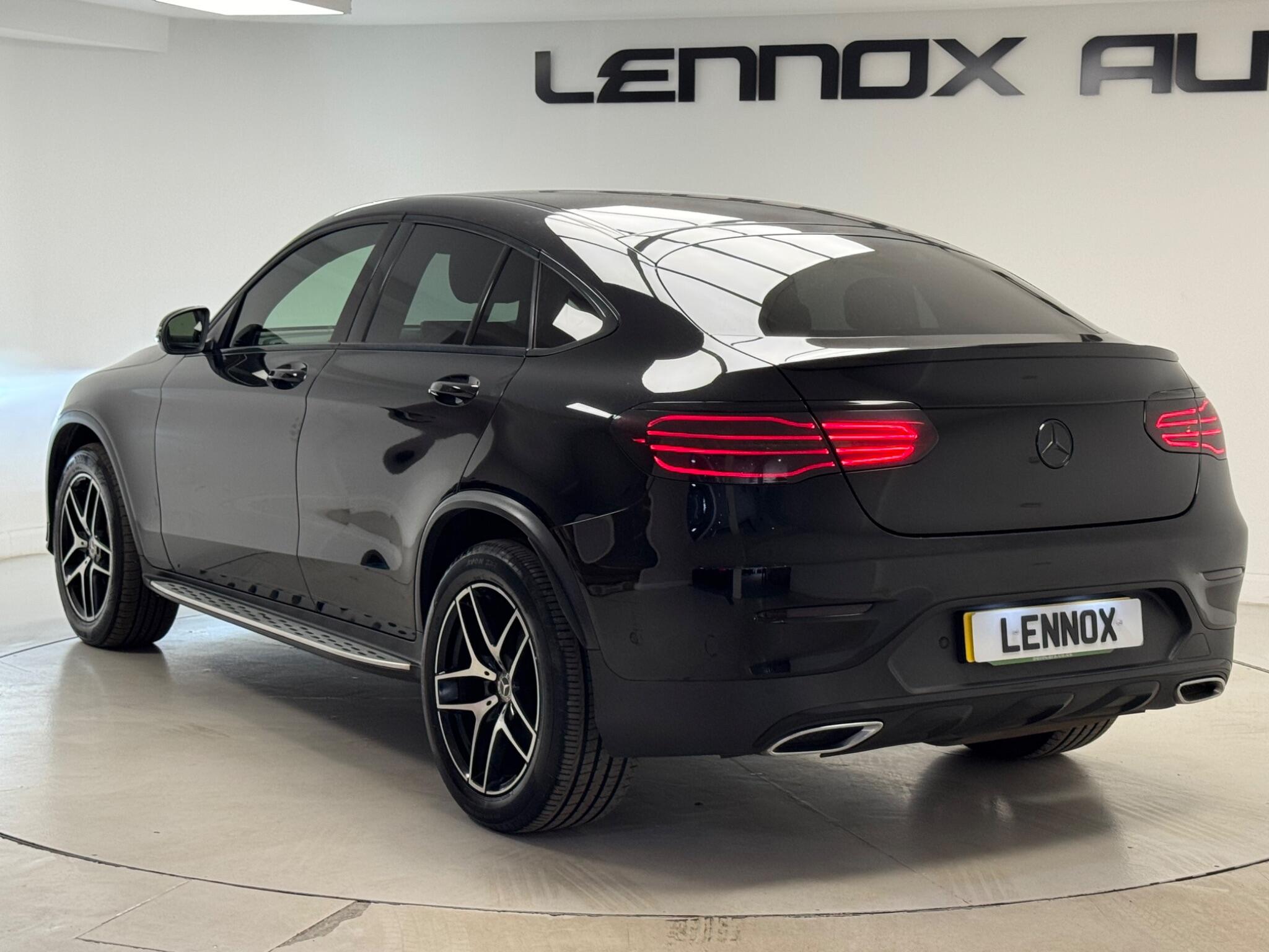 Mercedes-Benz GLC view 4