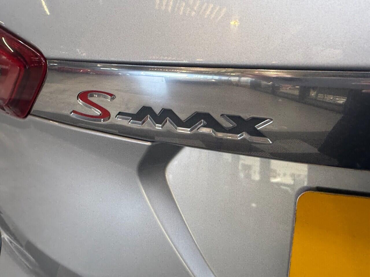 Ford S-Max view 39