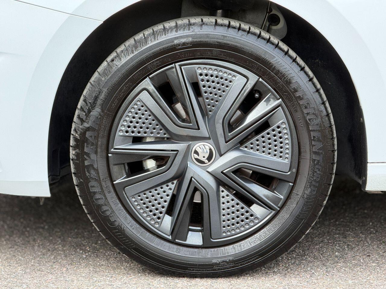 Skoda Fabia view 44