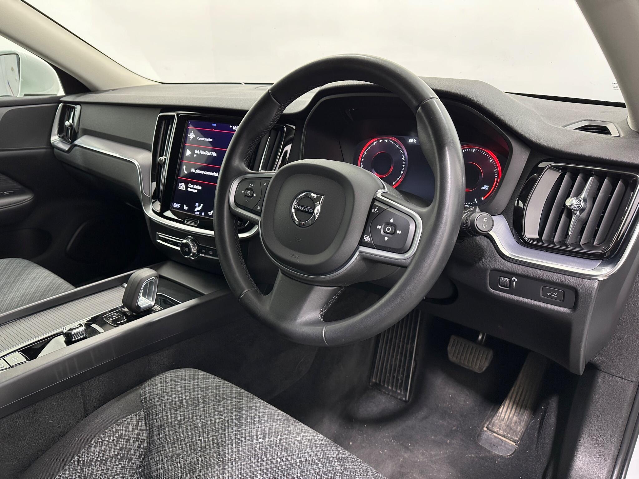 Volvo V60 view 11