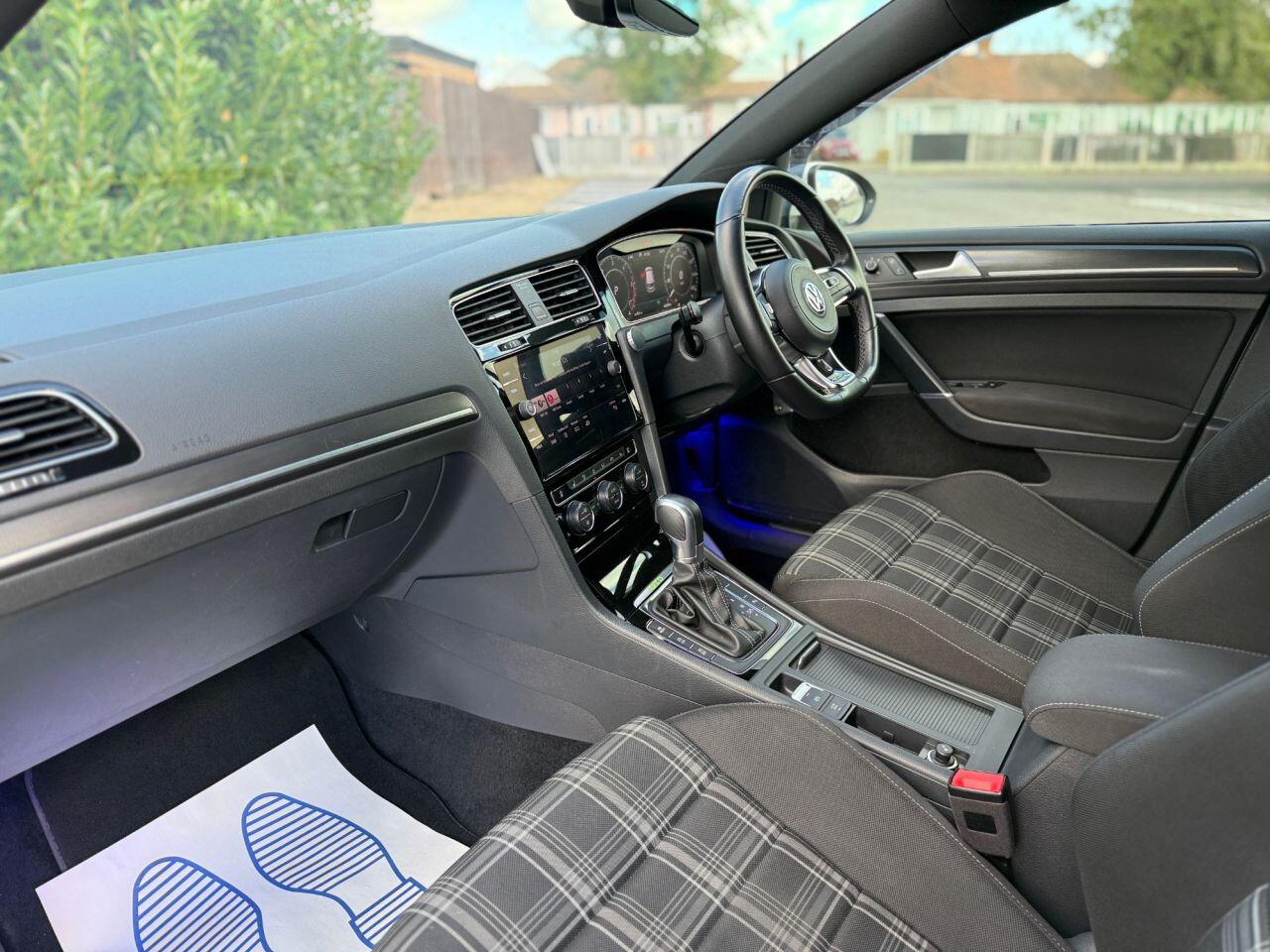 Volkswagen Golf view 8