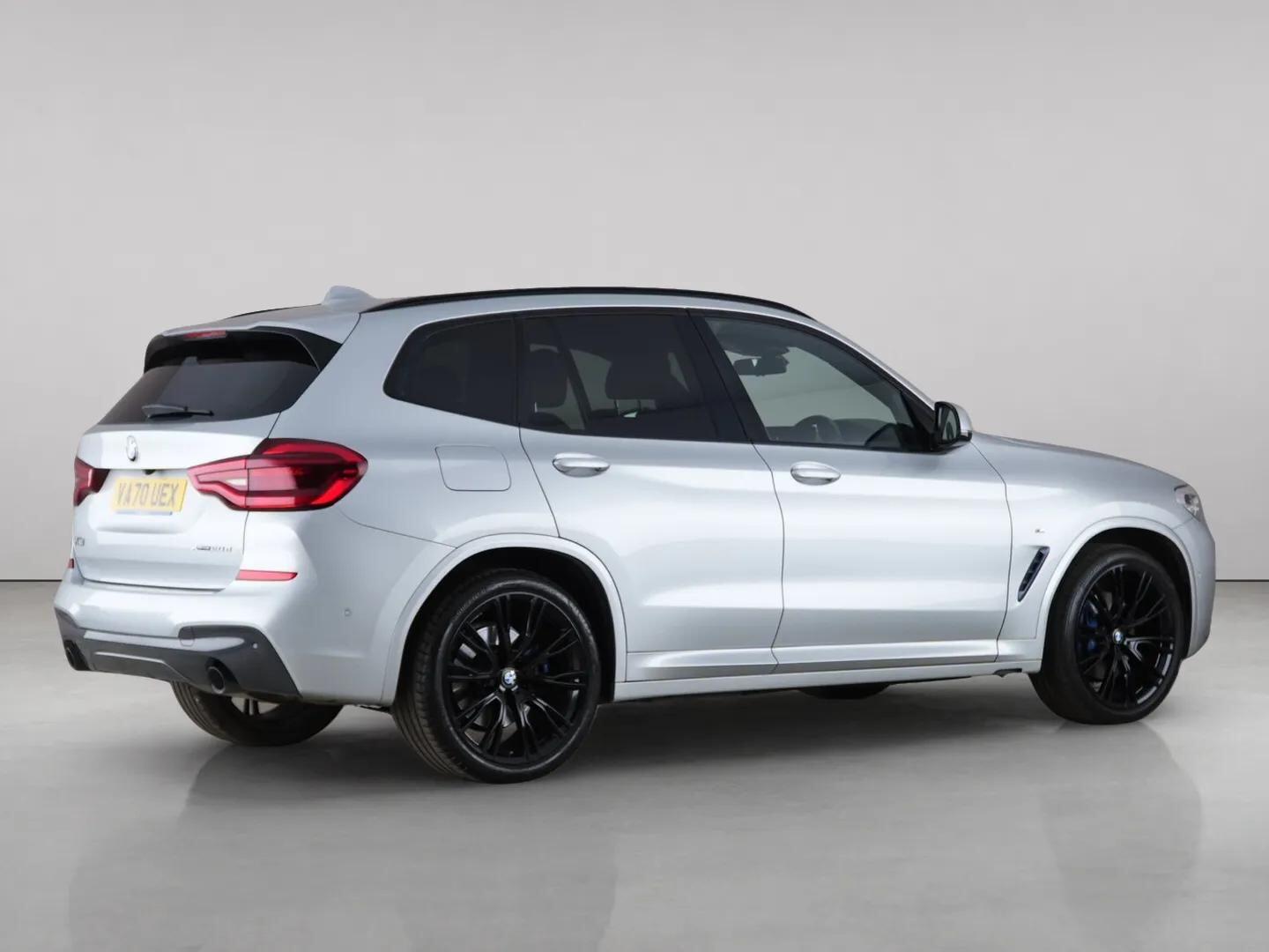 BMW X3 view 8