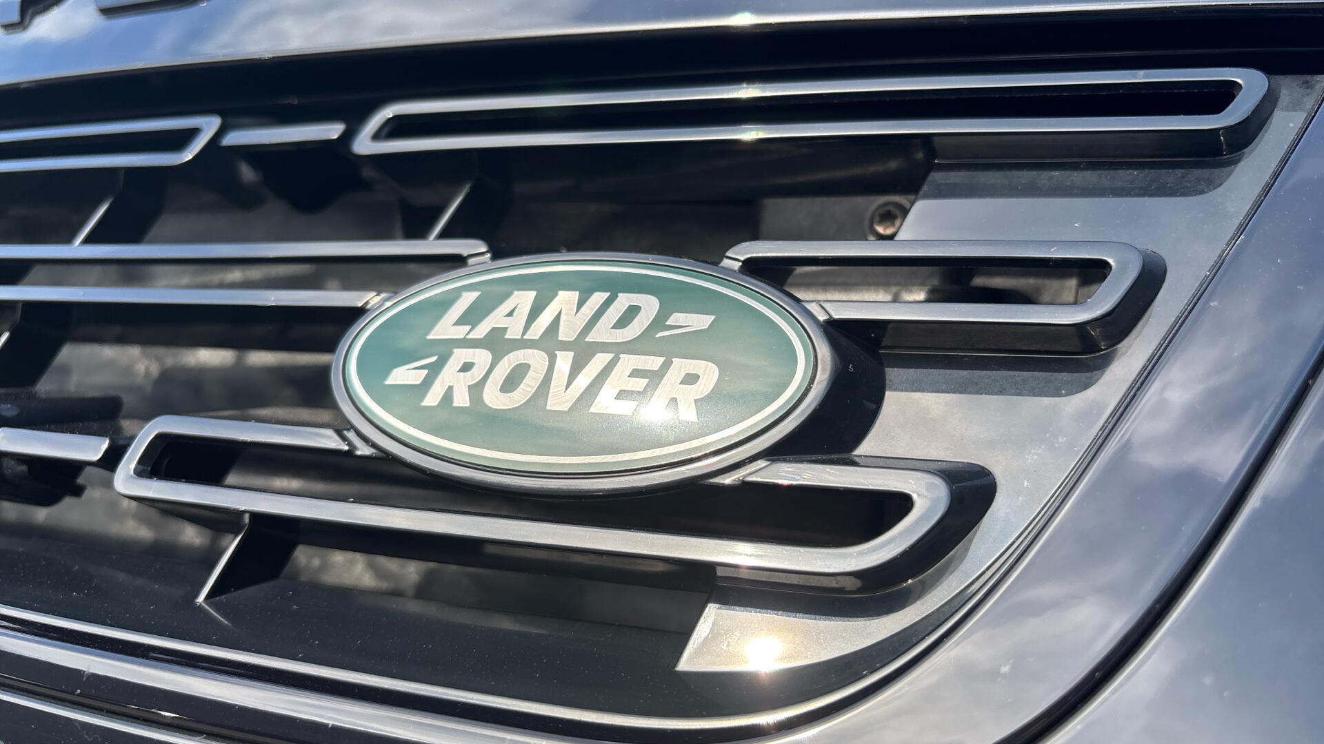 Land Rover Range Rover Evoque view 42