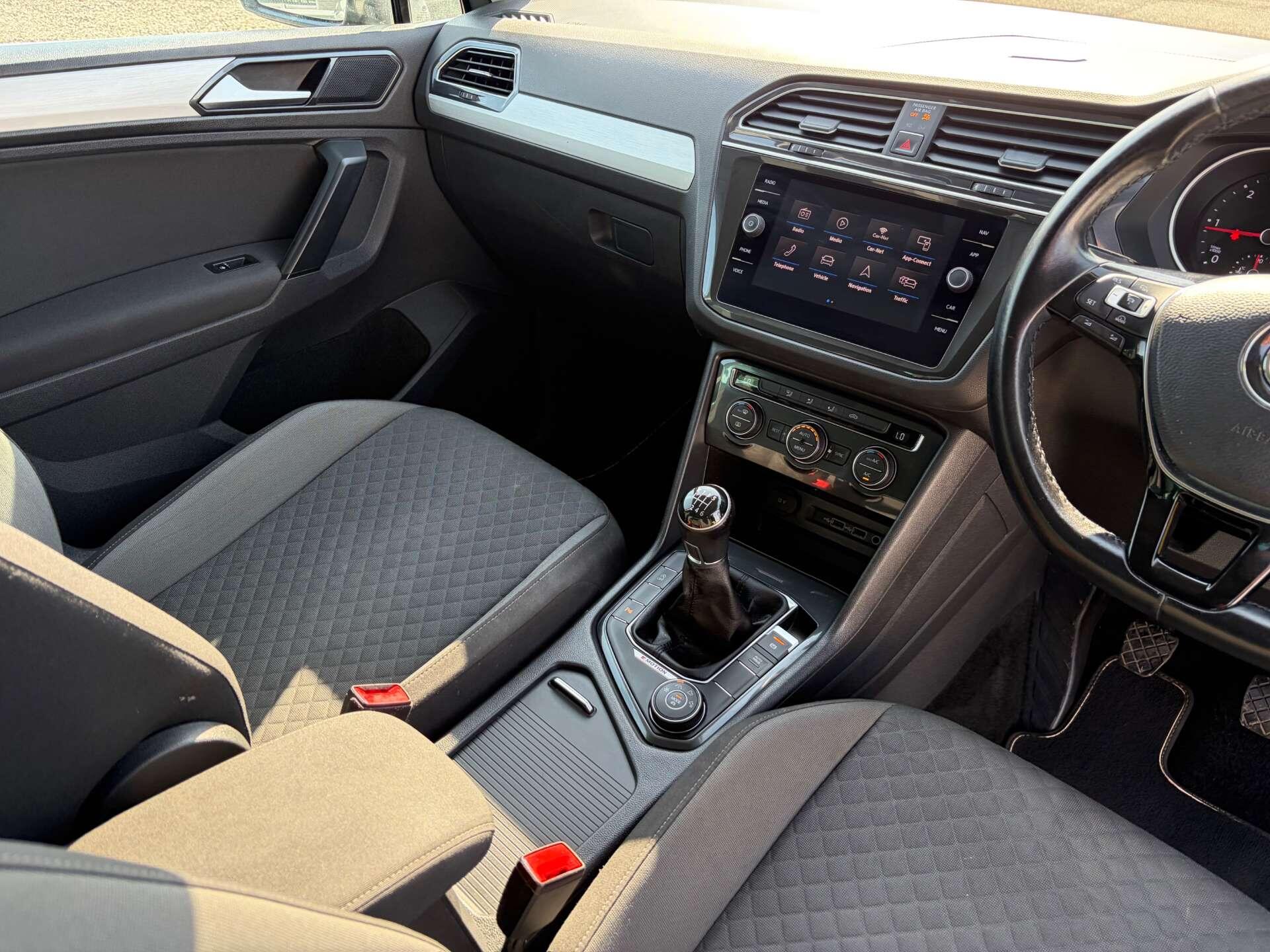 Volkswagen Tiguan view 42