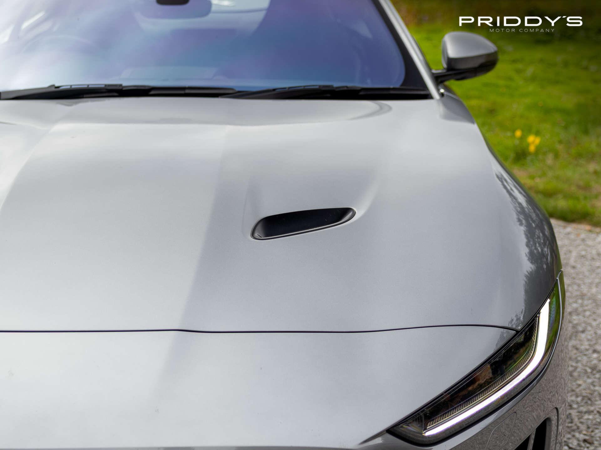 Jaguar F-Type view 37